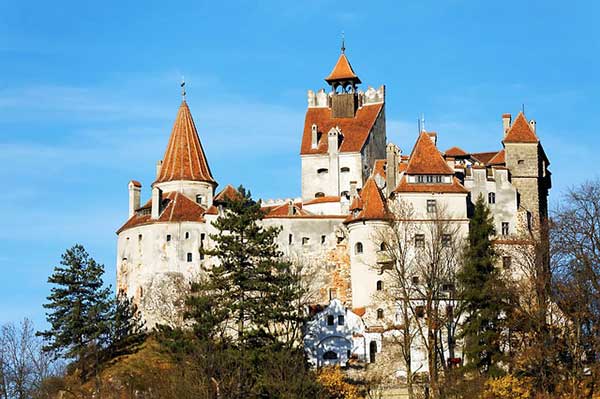 This castle in Romania is famous for being the host of "Dracula". What is the name of it?